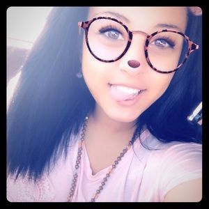 Meet your Posher, Khloe